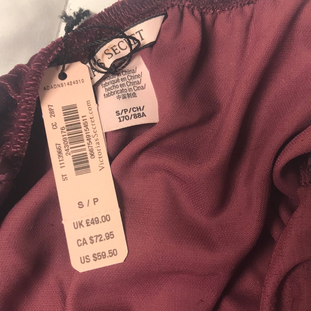 💕💕Victoria Secret Velvet Romper - Picture 6 of 6